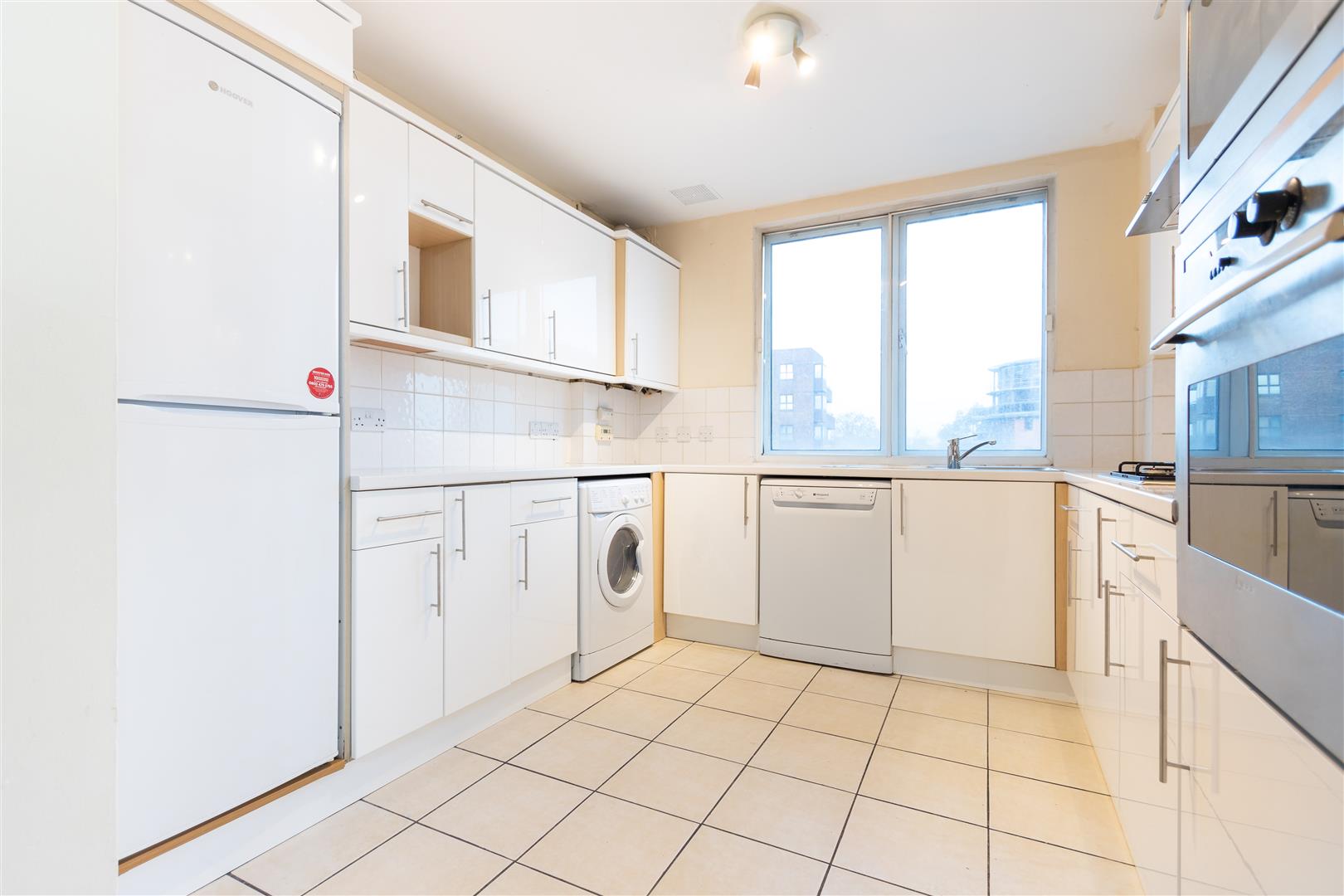 3 bed property in Regent Court, St Johns Wood